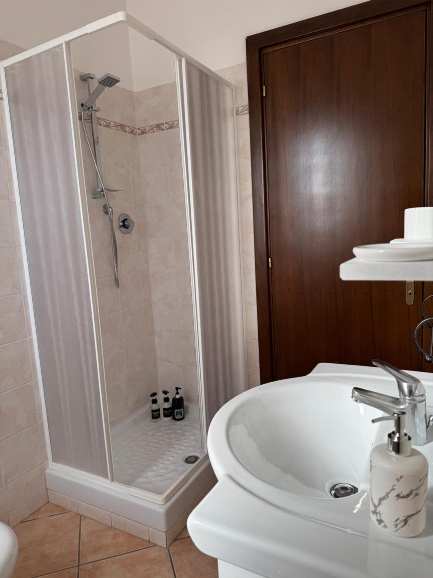 Guest House La Casaccia Fiumicino Kültér fotó